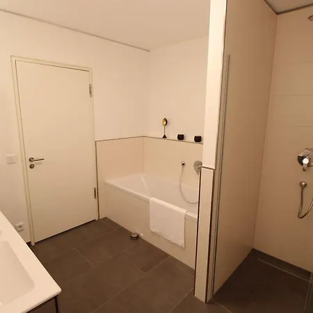 Διαμέρισμα Close To Fair, Main Station And Airport *